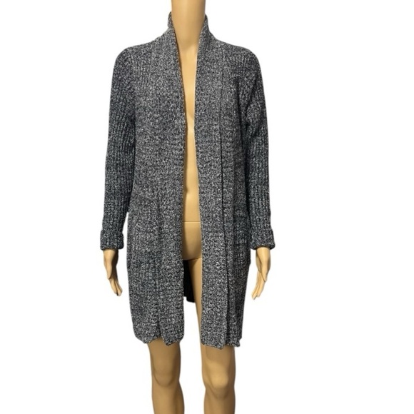 Barefoot Dreams Cozy Chic Lite Gray Cardigan Sweater Size M - Picture 1 of 8